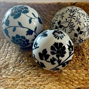 Unbranded Black & White Decorative Orbs Lot of 3